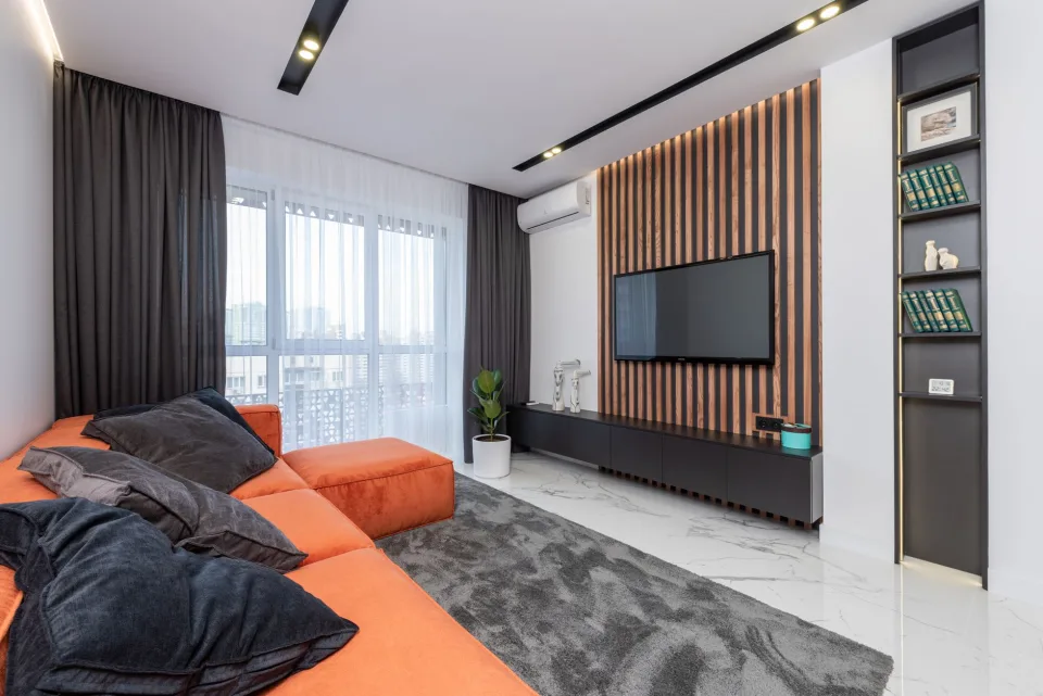 Khu tiếp nhận và kiểm tra máy